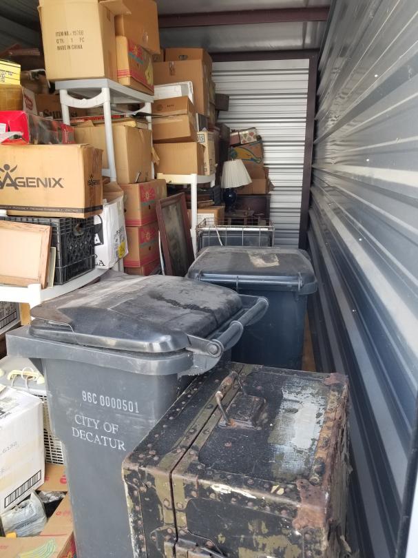 Storage Unit Auction in Guntersville, AL at Paradise Guntersville ends